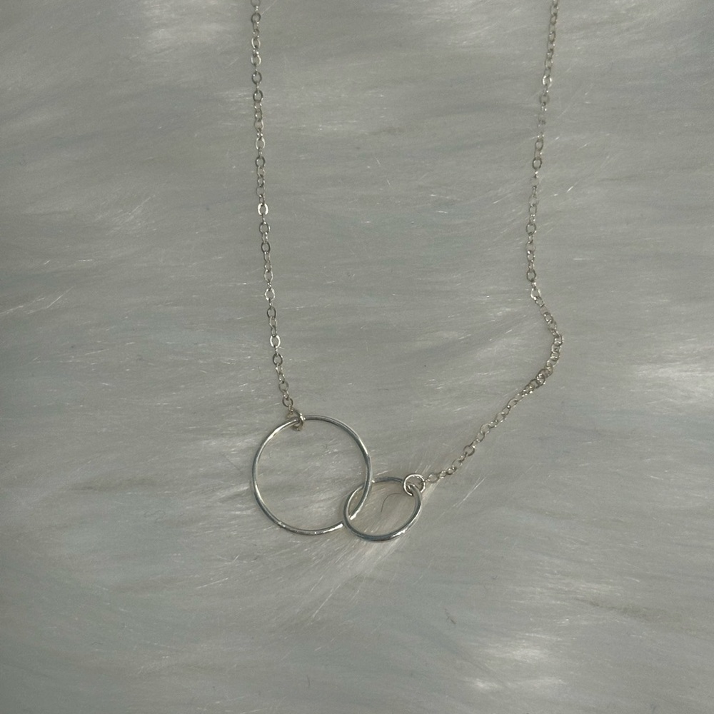 Sterling Silver Interlocking Circle 16 Inch Neckl… - image 1